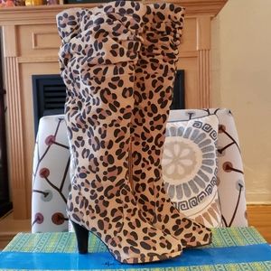 Tall leapord suede boots